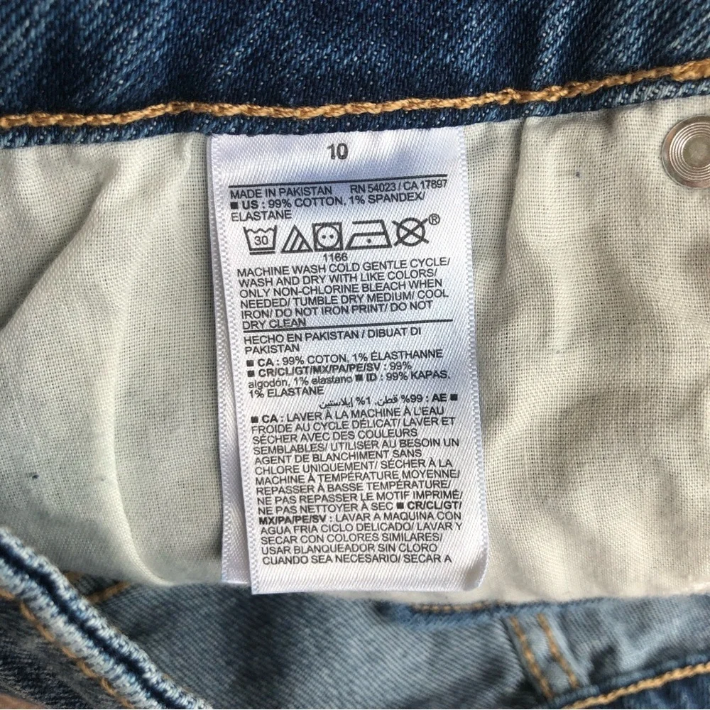 Old Navy High Rise Straight Smooth Pockets Distressed Ripped Row‎ Hem Shorts 10